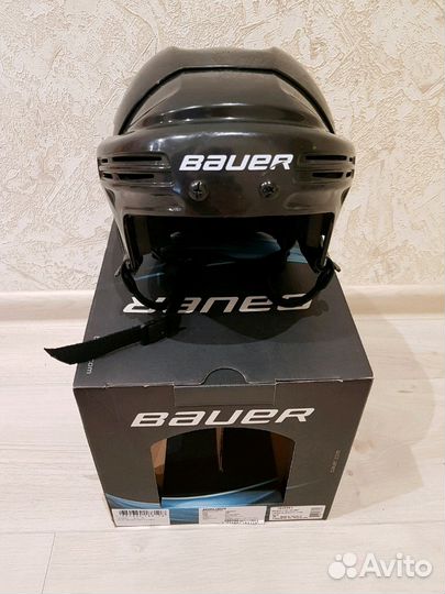 Хоккейный шлем