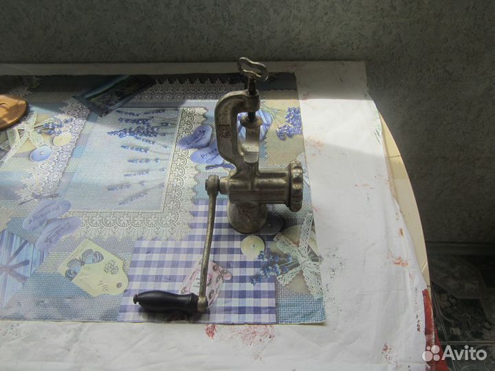 Мясорубка ручная чугунная Касли 1969