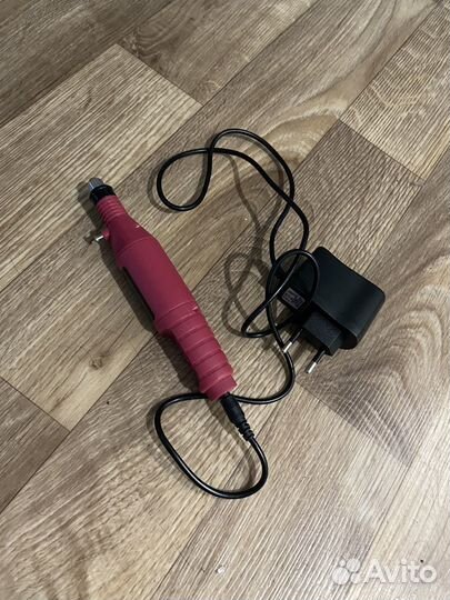 Аппарат для маникюра и педикюра