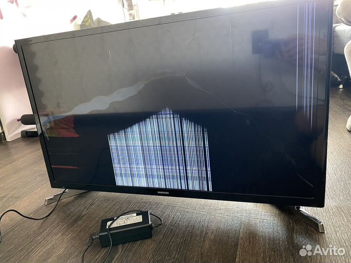 Телевизор Samsung UE32J4500AK