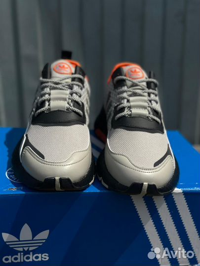 Кроссовки adidas