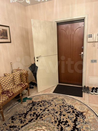 Аукцион: 6-к. квартира, 225,6 м², 14/25 эт.