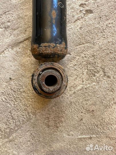 Амортизатор задний infinity ex, qx