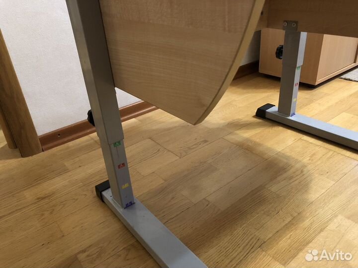 Растущая парта для школьника бу