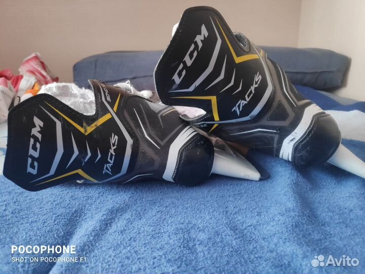 Хоккейные коньки ccm