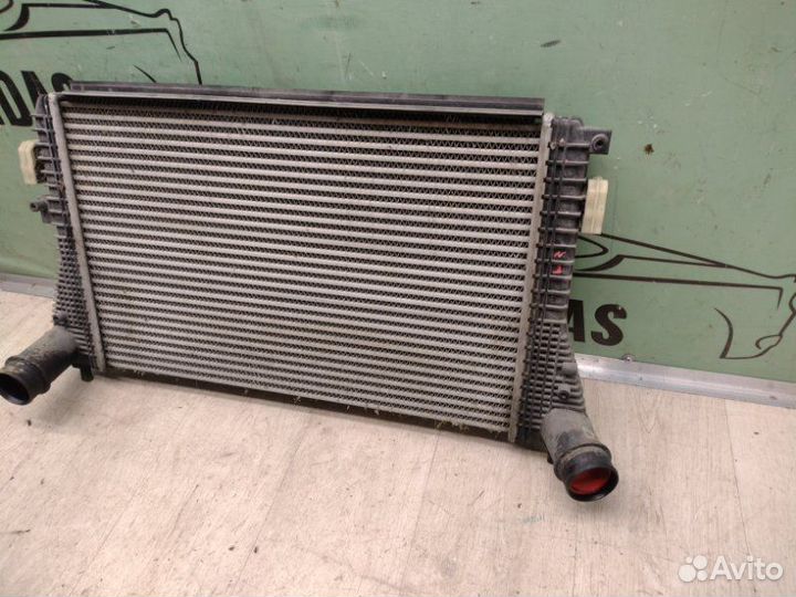 Интеркулер Volkswagen Jetta 6 2011-2019