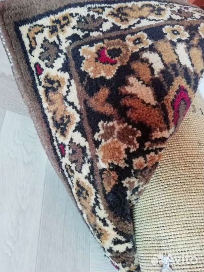 Ковер шерстяной