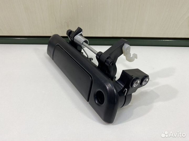 Ручка двери Toyota Hiace передняя левая