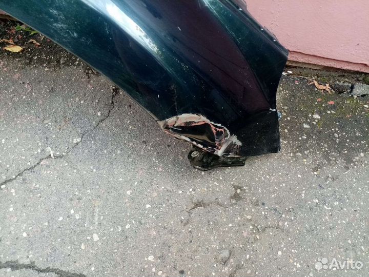 Переднее правое крыло на suzuki grand vitara 3