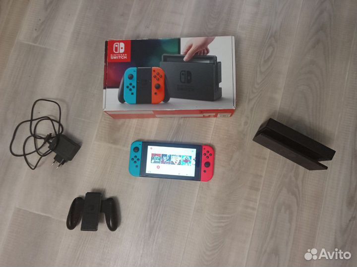 Nintendo switch v2 прошитая + SD карта 128Гб