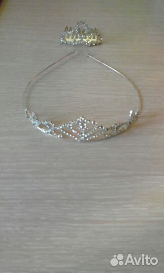 Заколки, украшения, расчески