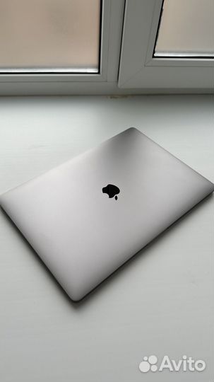 Apple MacBook Pro 15-inch 2017