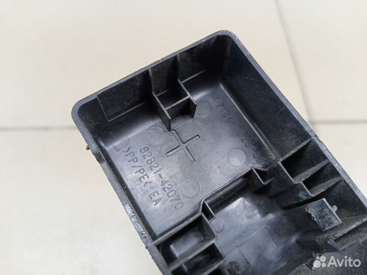 Крышка RAV 4 2013