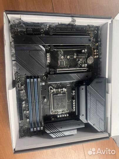 Материнская плата lga1700