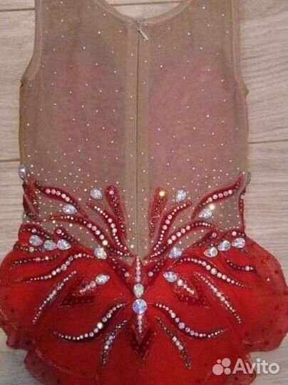 Купальники и предметы для гимнастики