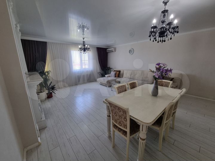 3-к. квартира, 141 м², 8/10 эт.