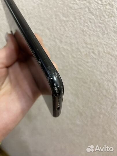 Телефон iPhone xr