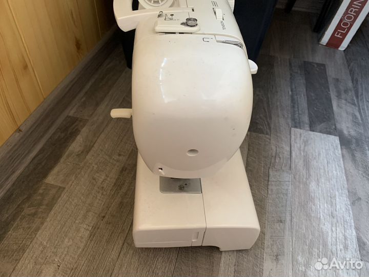 Швейная машина singer