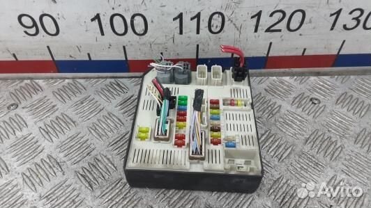 Блок предохранителей renault megane 3 (LNT09M101)