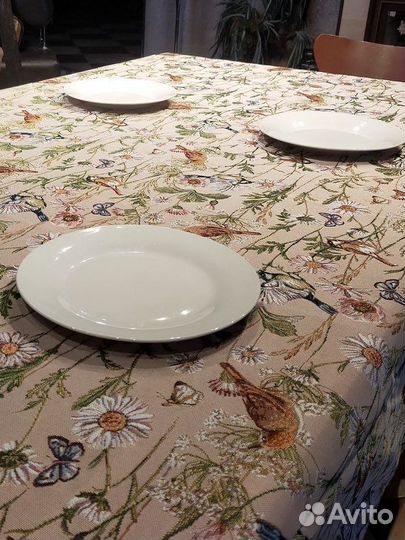 Гобеленовые шторы, скатерть, покрывало, наволочки