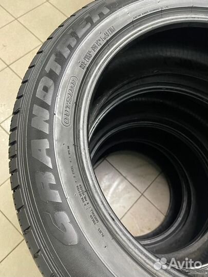 Dunlop Grandtrek ST30 245/55 R19