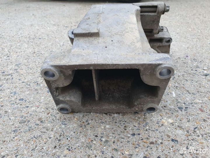 Кронштейн опоры двигателя для Mercedes W211 W220