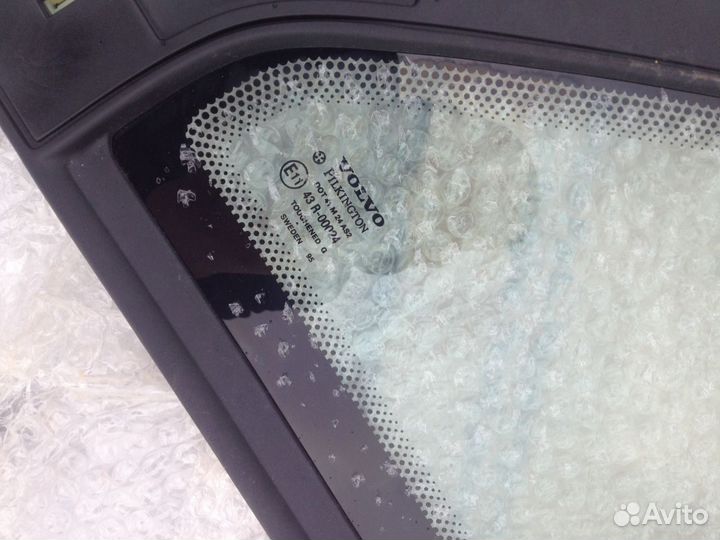 Форточка кузова Volvo 850 задняя правая 6846522