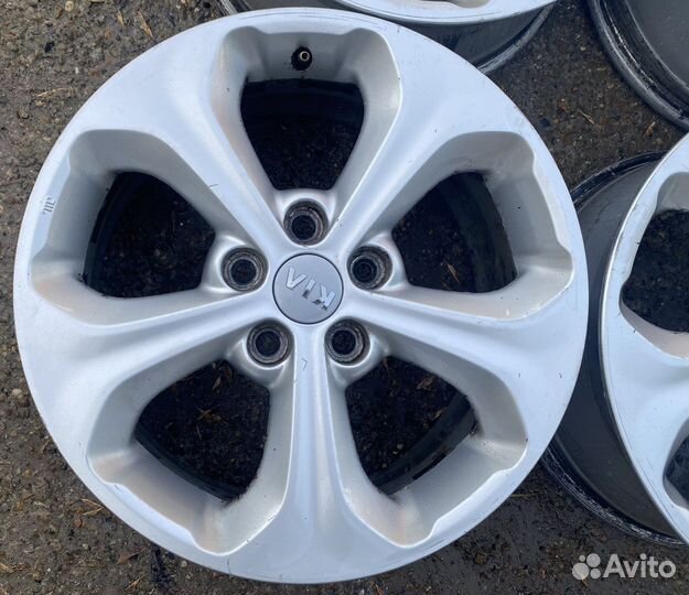 Диски литые Kia r17