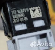 Кнопка блокировки салона Renault kaptur