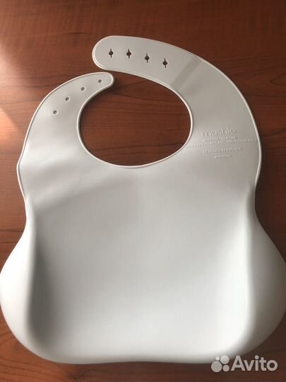 Нагрудник силиконовый детский