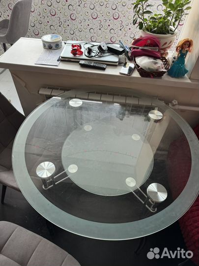 Кухонный стол