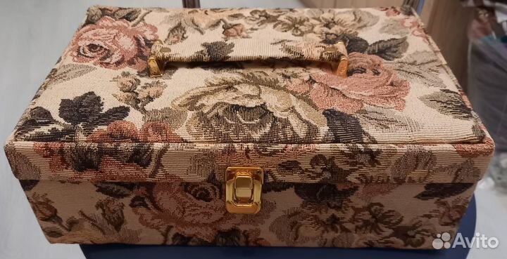 Шкатулка для рукоделия, для ниток и иголок