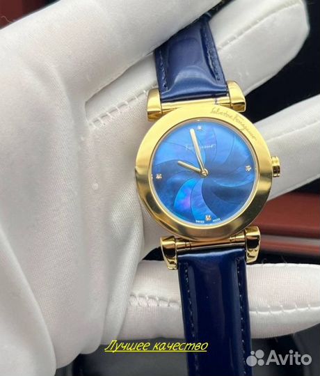 Женские кварцевые часы Salvatore Ferragamo