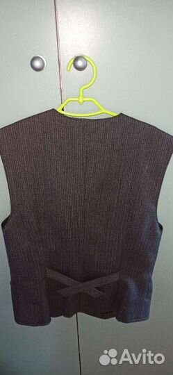 Жилетка для мальчика школьная 134 140