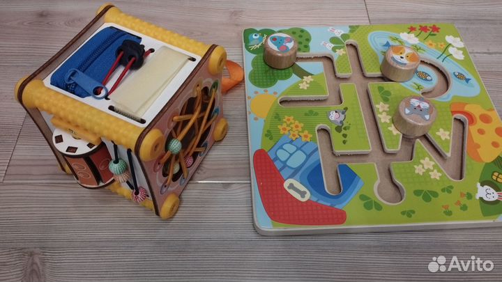 Игрушки бизикубик + лабиринт
