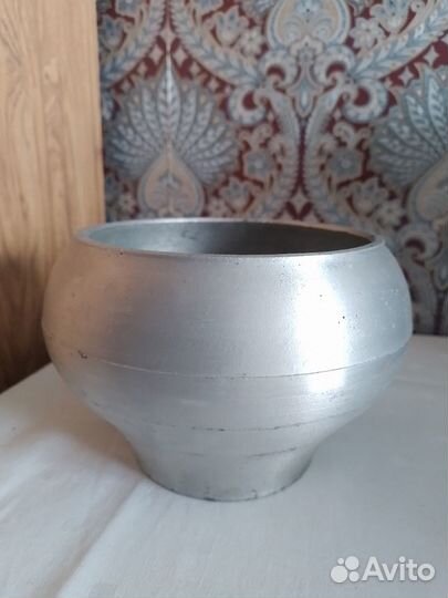 Кастрюли и чугунок