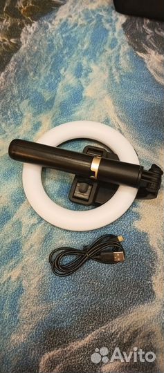 Штатив для телефона с лампой