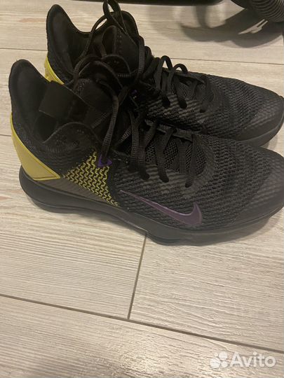 Кроссовки nike lebron