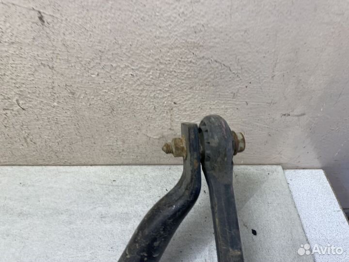 Стабилизатор передний