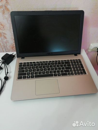 Ноутбук asus