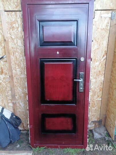 Металлическая дверь бу