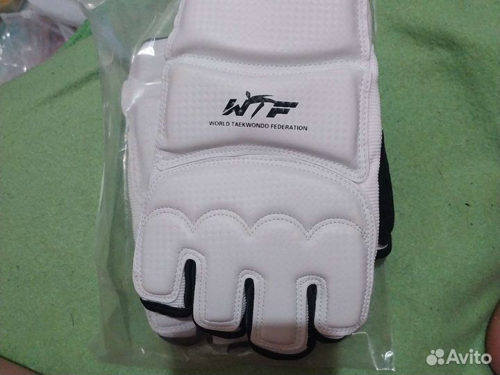 Перчатки для тхэквондо