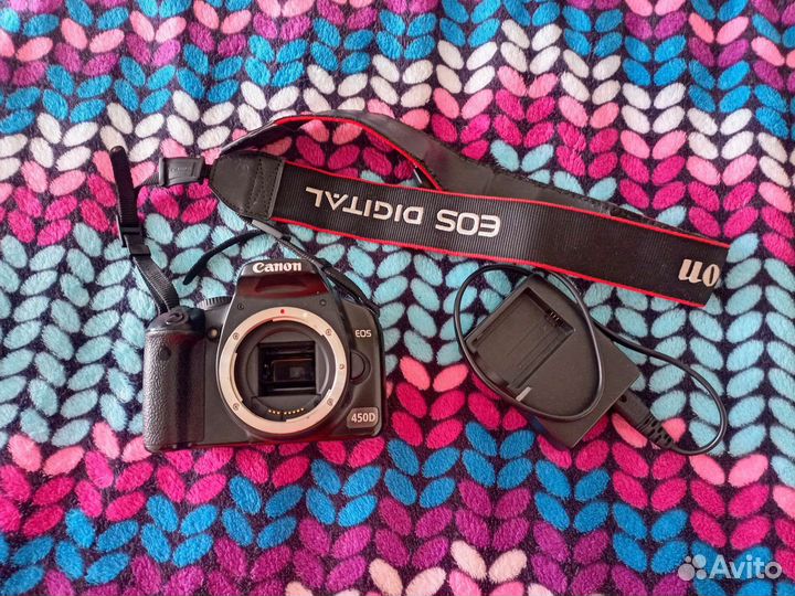 Зеркальная фотокамера Canon EOS 450D Body
