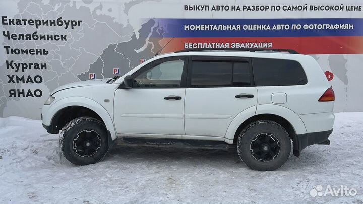 Комплект сидений Mitsubishi Pajero Sport