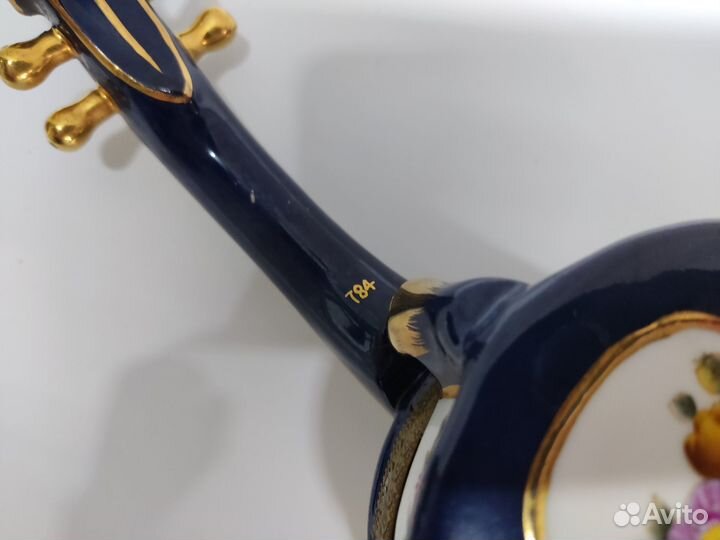 Антикварная шкатулка в виде Скрипки