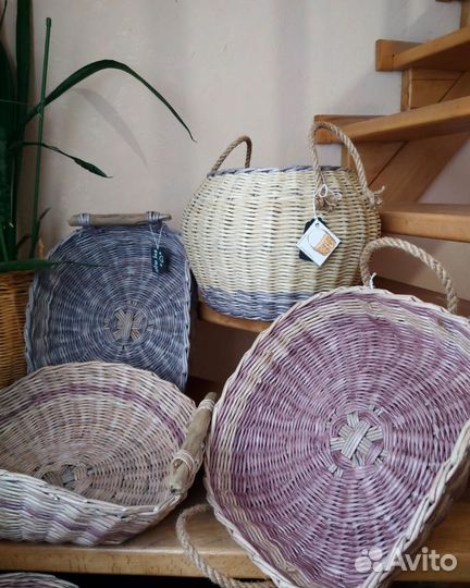 Шкатулки, корзины, подносы