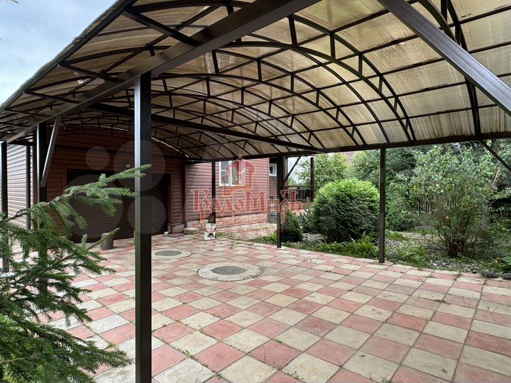 Дом 146 м² на участке 15 сот.