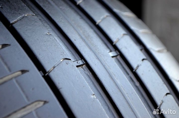 Pirelli P Zero 245/35 R21