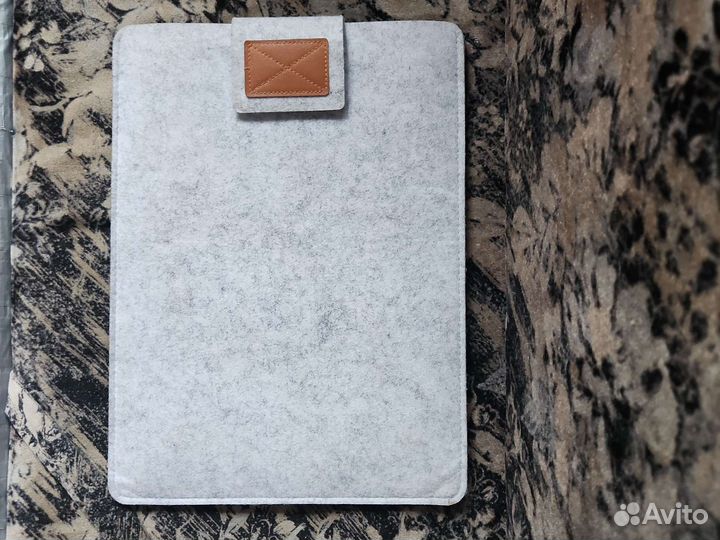 Чехол и накладки на MacBook pro13