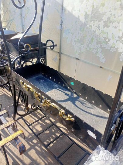 Мангал с крышей